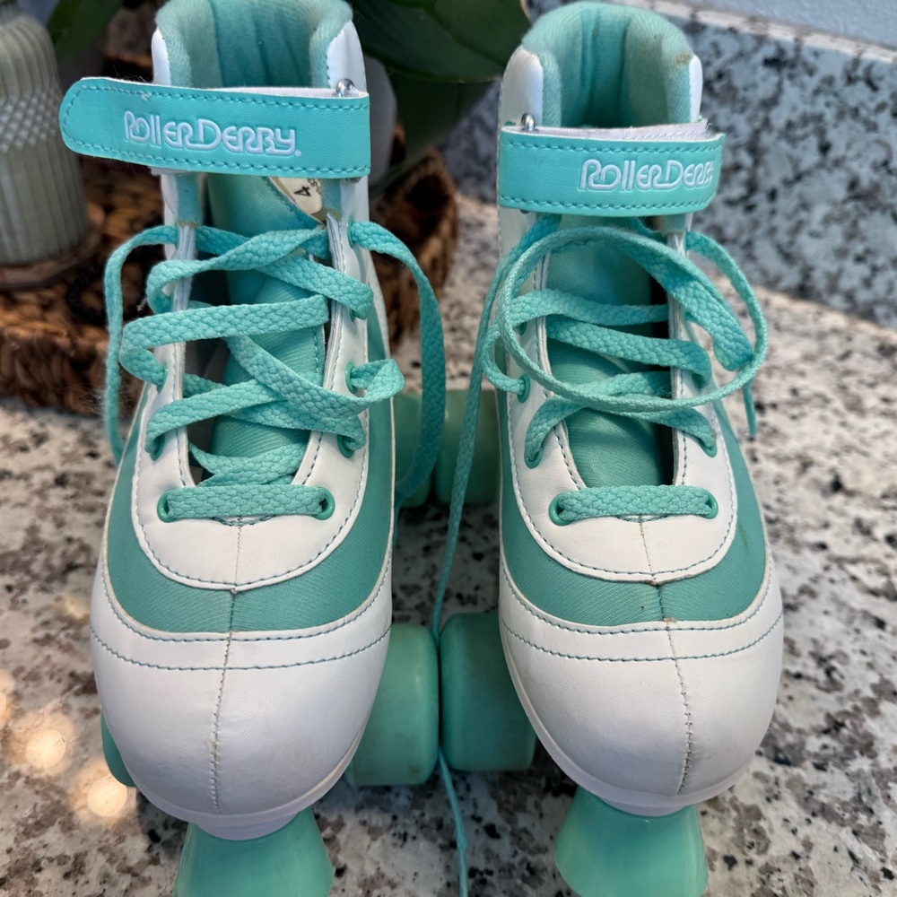 Kids Roller Skates - Teal